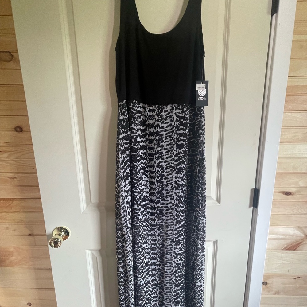 Vince Camuto Black and White Sleeveless Maxi Dress